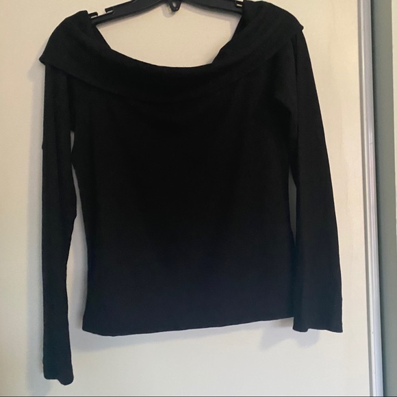 Forever 21 off the shoulder shirt - Picture 1 of 3